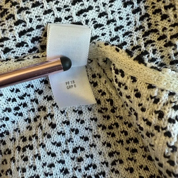 St. John Pencil Skirt - Picture 11 of 11